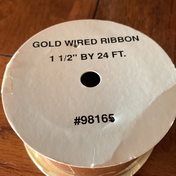 Assorted Holiday Raphia and Ribbon - Picture 4 of 10